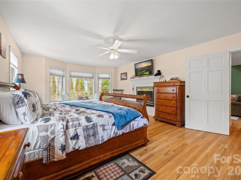 60 Rolling Lane, Maggie Valley, NC 28751.  MLS# CAR4360328, YatesRealty ID 14293. 