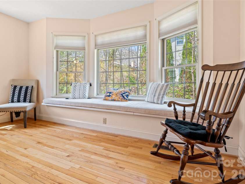 60 Rolling Lane, Maggie Valley, NC 28751.  MLS# CAR4360328, YatesRealty ID 14293. 