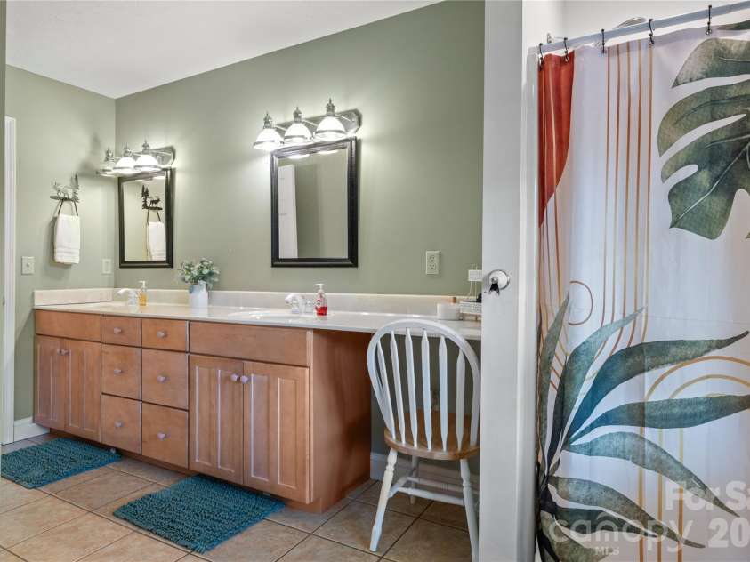 60 Rolling Lane, Maggie Valley, NC 28751.  MLS# CAR4360328, YatesRealty ID 14293. 