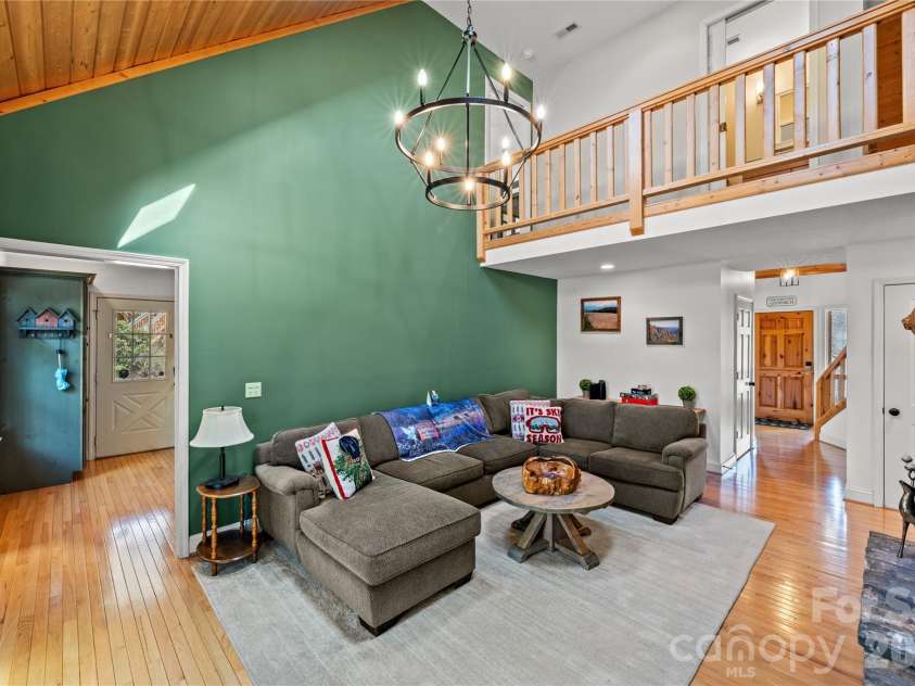 60 Rolling Lane, Maggie Valley, NC 28751.  MLS# CAR4360328, YatesRealty ID 14293. 