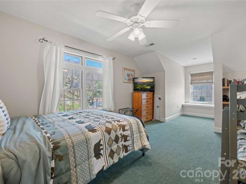 60 Rolling Lane, Maggie Valley, NC 28751.  MLS# CAR4360328, YatesRealty ID 14293. 