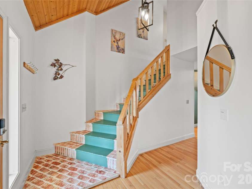 60 Rolling Lane, Maggie Valley, NC 28751.  MLS# CAR4360328, YatesRealty ID 14293. 