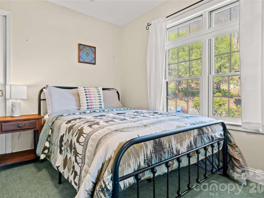 60 Rolling Lane, Maggie Valley, NC 28751.  MLS# CAR4360328, YatesRealty ID 14293. 