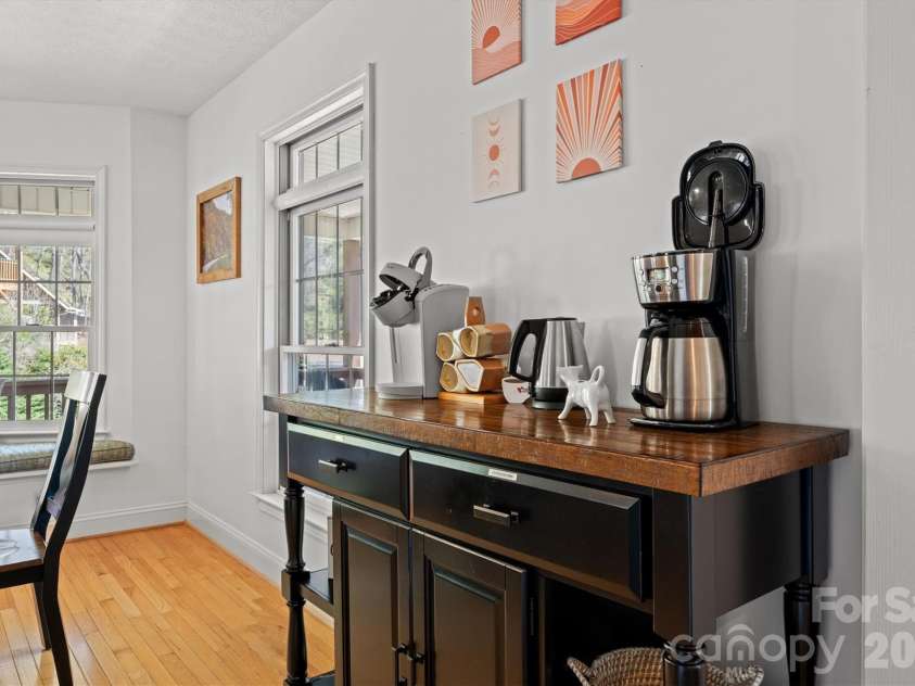 60 Rolling Lane, Maggie Valley, NC 28751.  MLS# CAR4360328, YatesRealty ID 14293. 