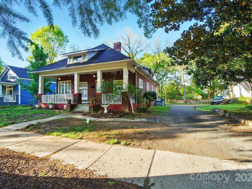 247 Park Avenue, Charlotte, NC 28203.  MLS# CAR4246095, YatesRealty ID 14294. 