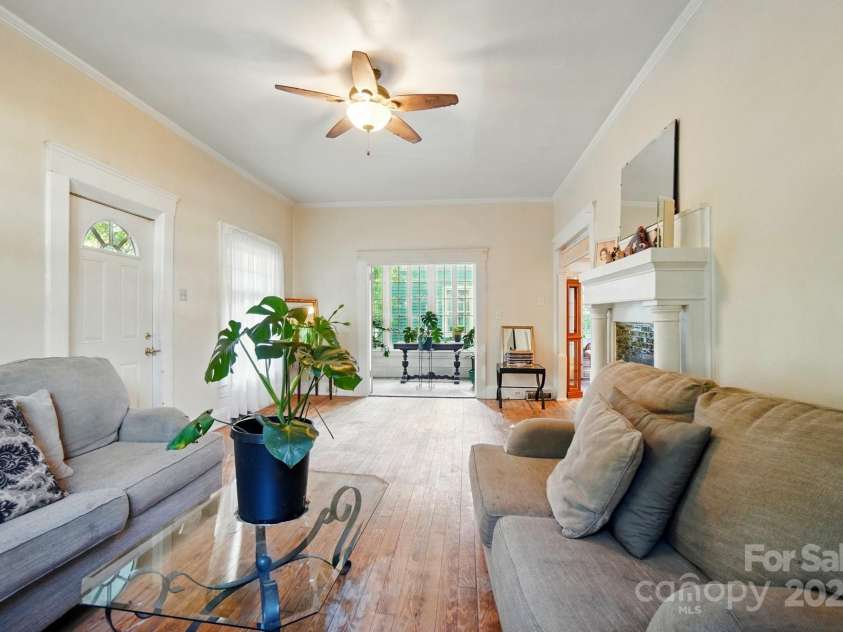 247 Park Avenue, Charlotte, NC 28203.  MLS# CAR4246095, YatesRealty ID 14294. 