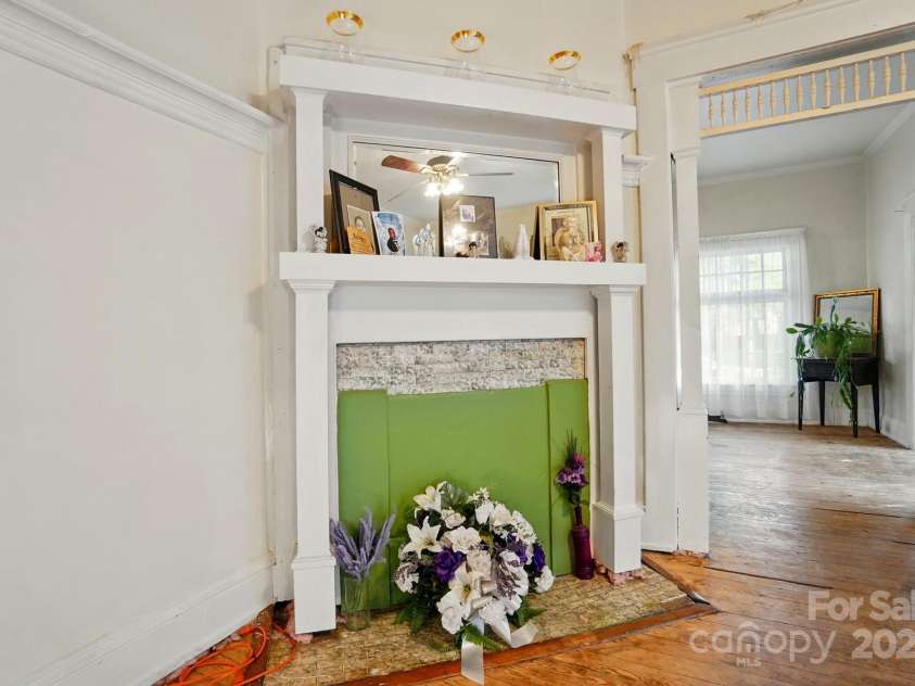 247 Park Avenue, Charlotte, NC 28203.  MLS# CAR4246095, YatesRealty ID 14294. 