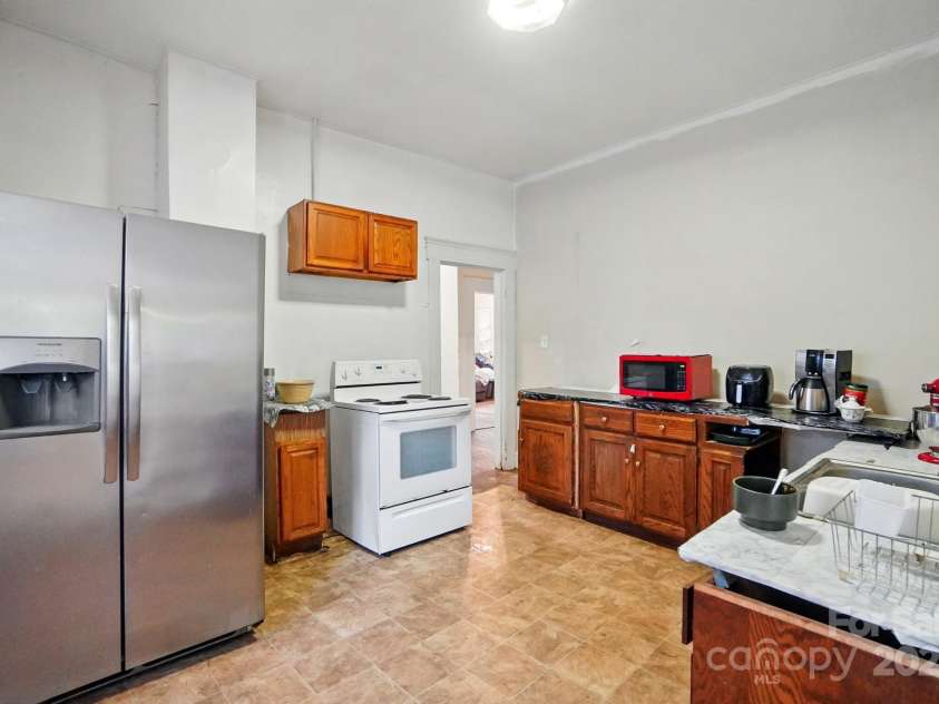 247 Park Avenue, Charlotte, NC 28203.  MLS# CAR4246095, YatesRealty ID 14294. 