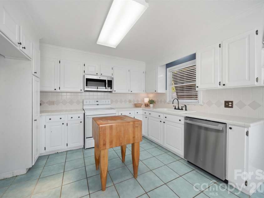 351 Kirkpatrick Road, Taylorsville, NC 28681.  MLS# CAR4367808, YatesRealty ID 14294. 