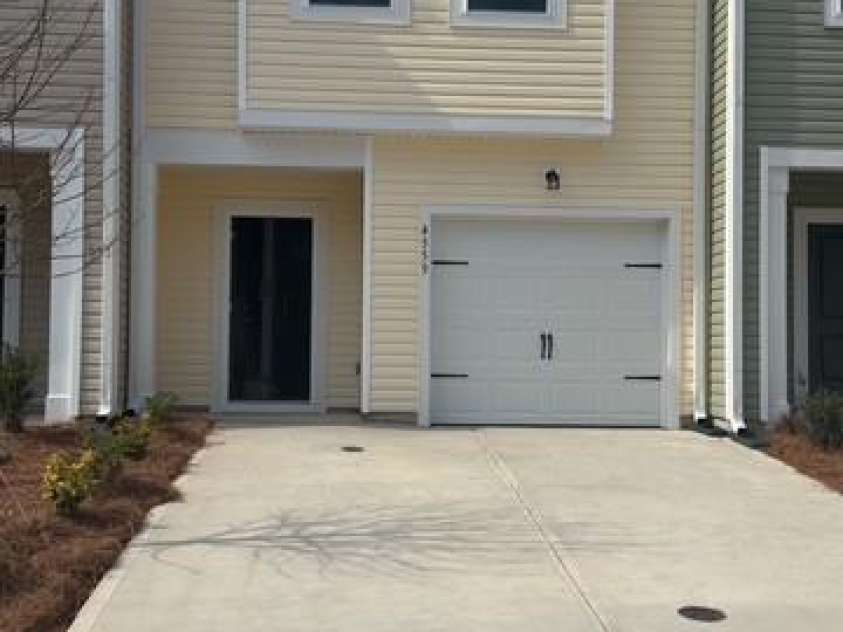 4559 Green Drake Drive, Charlotte, NC 28269.  MLS# CAR4317112, YatesRealty ID 14294. 