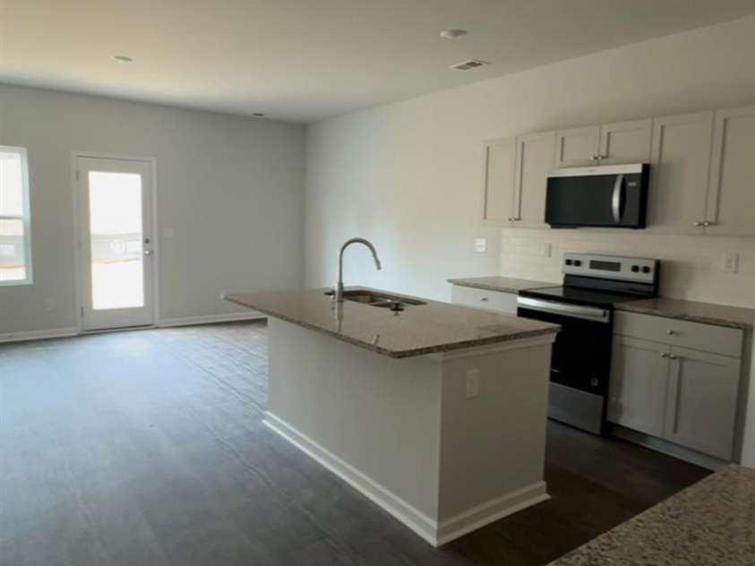 4559 Green Drake Drive, Charlotte, NC 28269.  MLS# CAR4317112, YatesRealty ID 14294. 