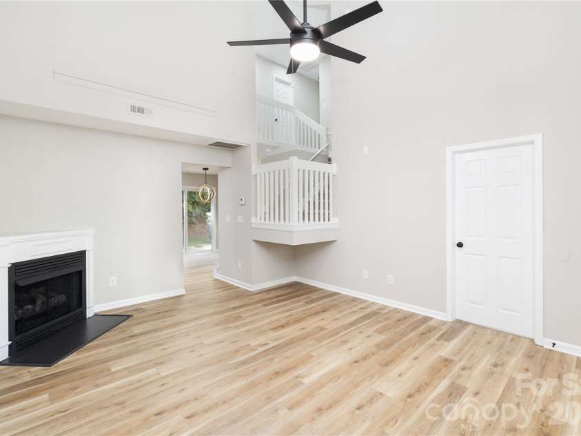 136 Mangum Circle, Mooresville, NC 28117.  MLS# CAR4372603, YatesRealty ID 14295. 