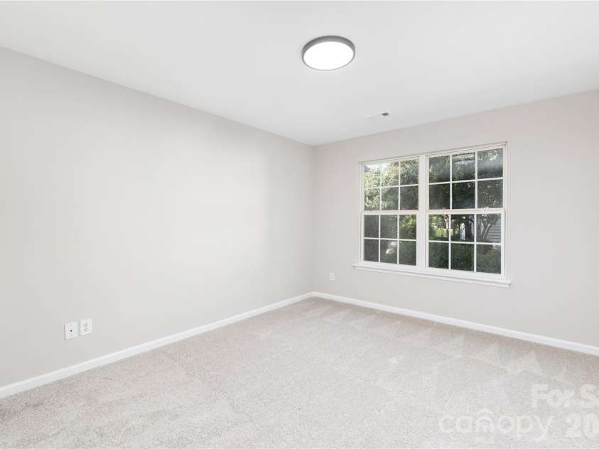 136 Mangum Circle, Mooresville, NC 28117.  MLS# CAR4372603, YatesRealty ID 14295. 