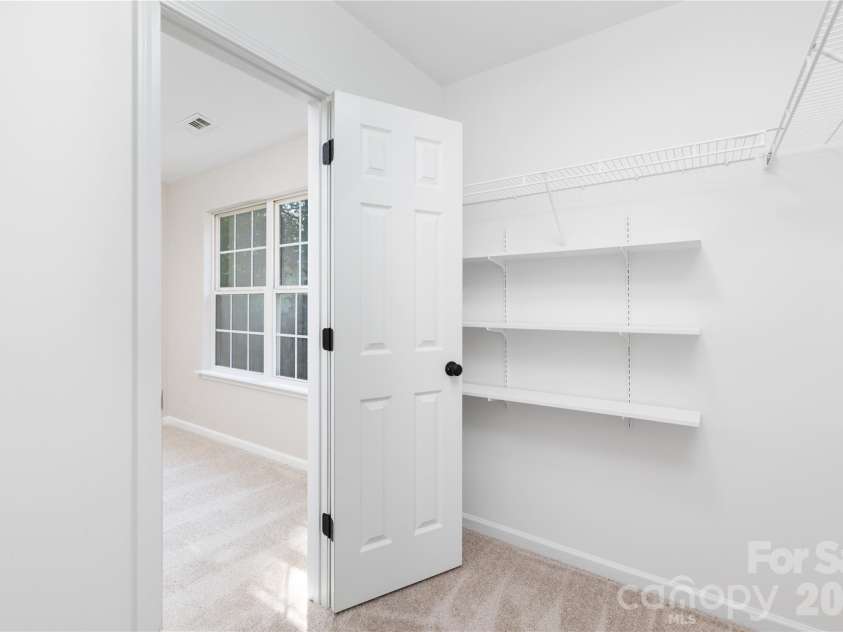 136 Mangum Circle, Mooresville, NC 28117.  MLS# CAR4372603, YatesRealty ID 14295. 