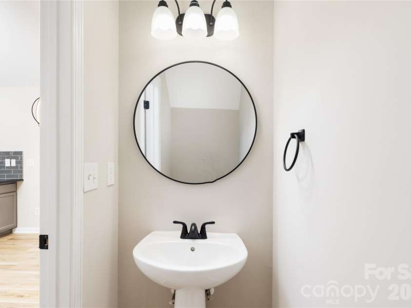 136 Mangum Circle, Mooresville, NC 28117.  MLS# CAR4372603, YatesRealty ID 14295. 