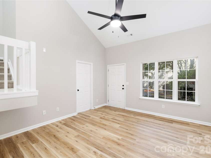 136 Mangum Circle, Mooresville, NC 28117.  MLS# CAR4372603, YatesRealty ID 14295. 