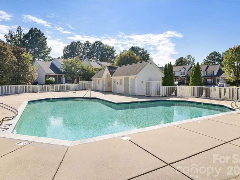 136 Mangum Circle, Mooresville, NC 28117.  MLS# CAR4372603, YatesRealty ID 14295. 