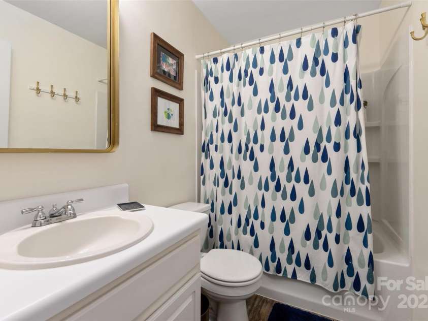 8604 Cedardale Ridge Court, Charlotte, NC 28269.  MLS# CAR4245985, YatesRealty ID 14295. Second full bath