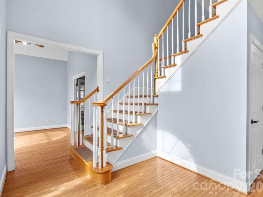 321 Forbes Court, Clover, SC 29710.  MLS# CAR4300918, YatesRealty ID 14296. Front entry with lots of light