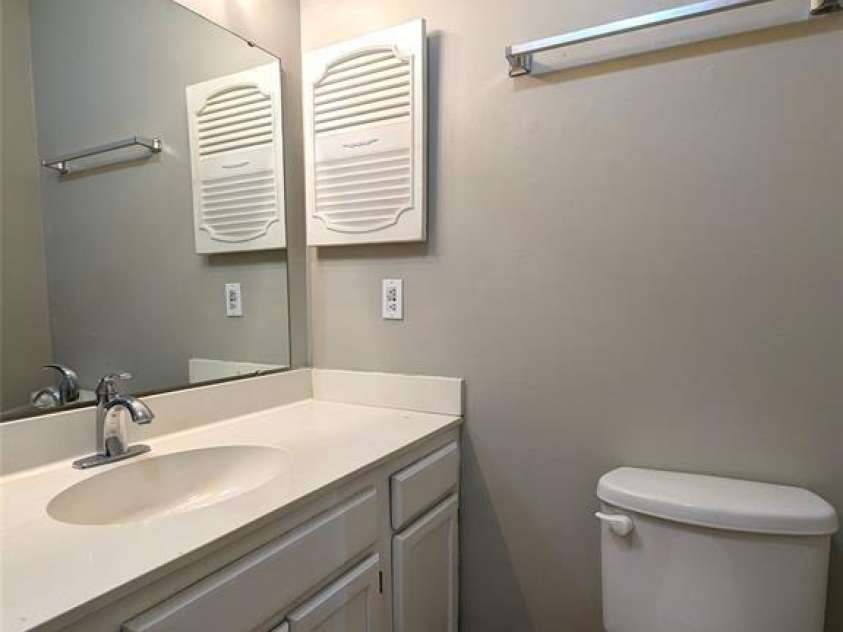 8137 Cedar Glen Drive, Charlotte, NC 28212.  MLS# CAR4357612, YatesRealty ID 14296. 