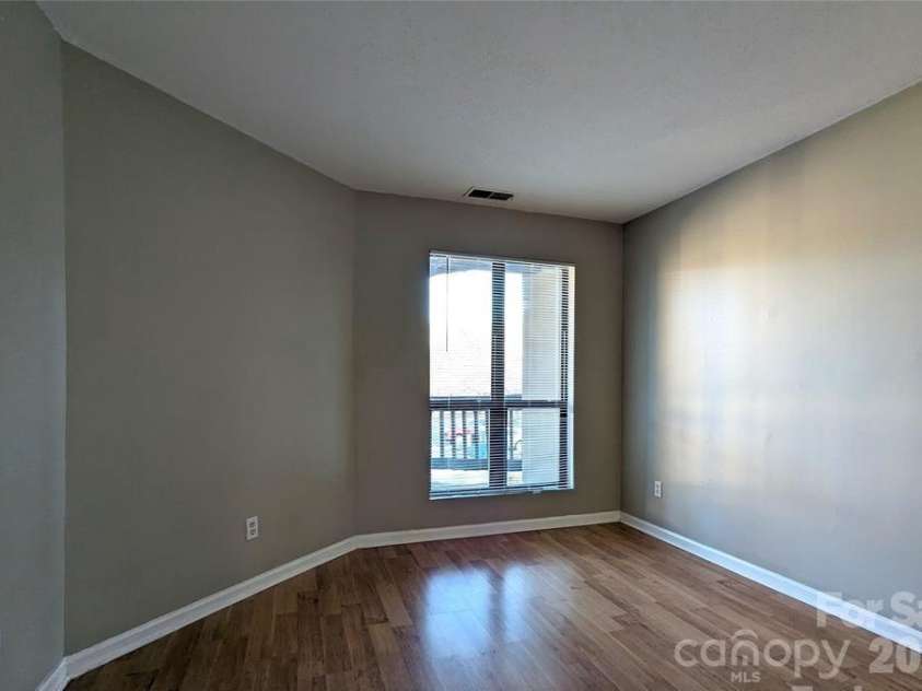 8137 Cedar Glen Drive, Charlotte, NC 28212.  MLS# CAR4357612, YatesRealty ID 14296. 