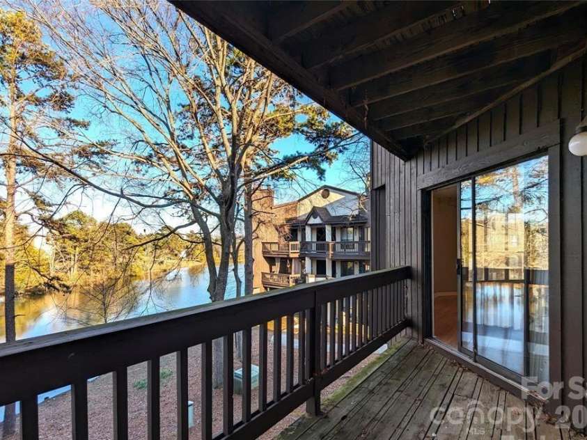 8137 Cedar Glen Drive, Charlotte, NC 28212.  MLS# CAR4357612, YatesRealty ID 14296. 