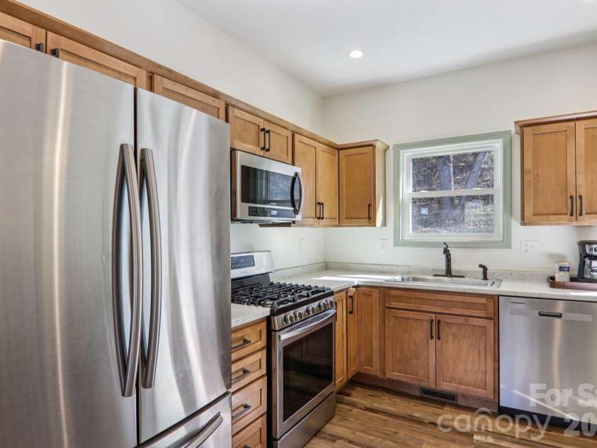 530 Wilson Cove Road, Canton, NC 28716.  MLS# CAR4345782, YatesRealty ID 14297. Kitchen