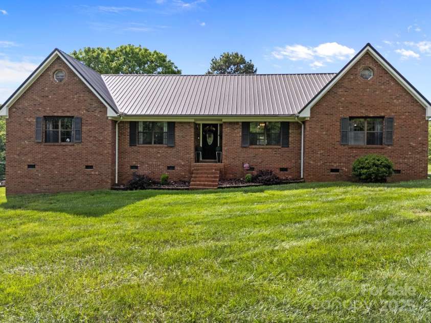 425 Troutman Road, Rockwell, NC 28138.  MLS# CAR4258857, YatesRealty ID 14298. 