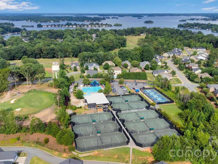 7526 Fairway Villa Circle, Denver, NC 28037.  MLS# CAR4363901, YatesRealty ID 14298. 