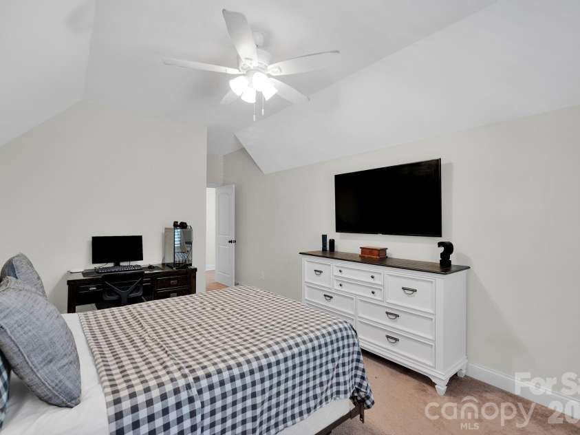 7526 Fairway Villa Circle, Denver, NC 28037.  MLS# CAR4363901, YatesRealty ID 14298. 