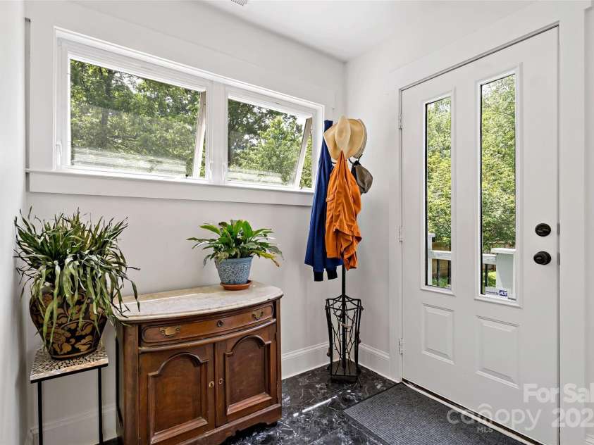 24 Browndale Road, Asheville, NC 28805.  MLS# CAR4258760, YatesRealty ID 14299. 