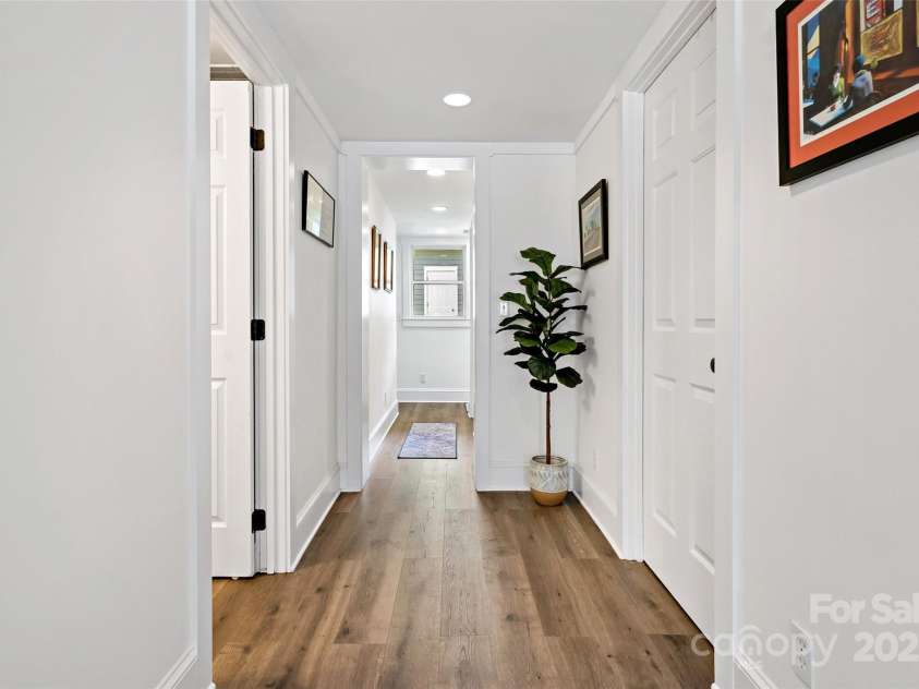 24 Browndale Road, Asheville, NC 28805.  MLS# CAR4258760, YatesRealty ID 14299. 