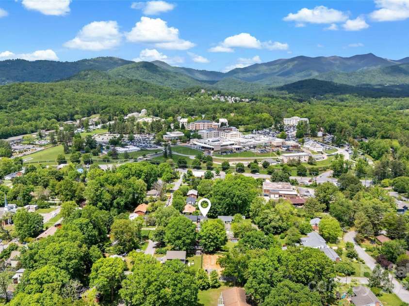 24 Browndale Road, Asheville, NC 28805.  MLS# CAR4258760, YatesRealty ID 14299. 