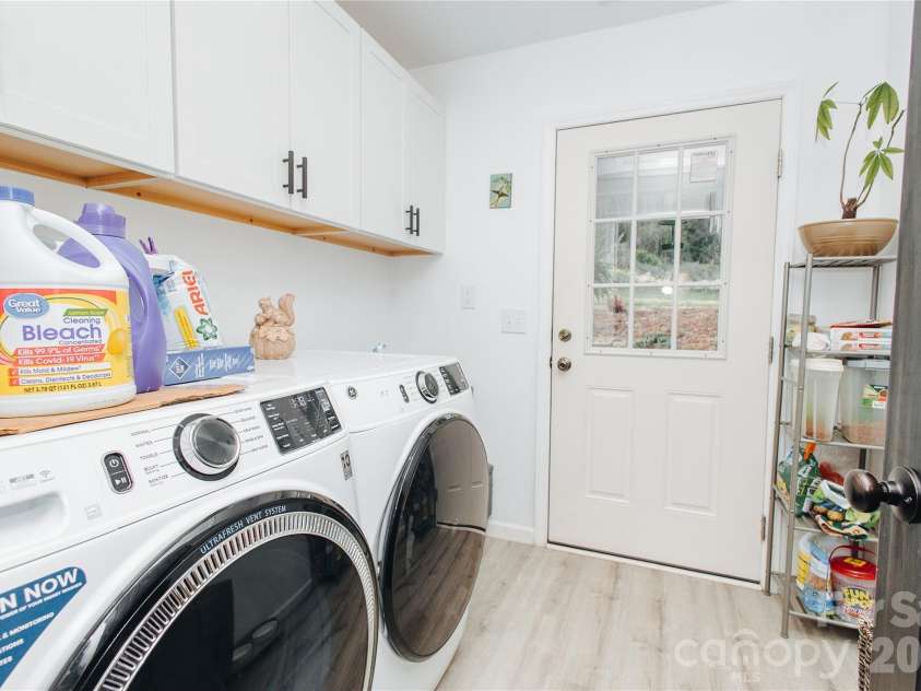 62 Glenview Street, Marion, NC 28752.  MLS# CAR4366559, YatesRealty ID 14299. 
