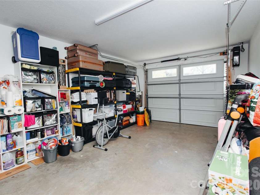 62 Glenview Street, Marion, NC 28752.  MLS# CAR4366559, YatesRealty ID 14299. 