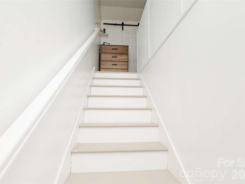 62 Glenview Street, Marion, NC 28752.  MLS# CAR4366559, YatesRealty ID 14299. 