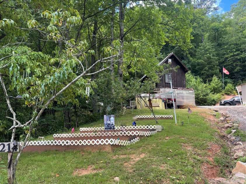 214 Whittier Heights Road, Whittier, NC 28789.  MLS# CAR4160891, YatesRealty ID 143. 