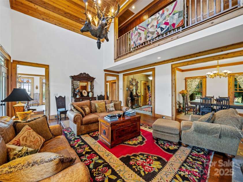 770 Meadow Ridge Drive, Lake Toxaway, NC 28747.  MLS# CAR4287231, YatesRealty ID 143. 