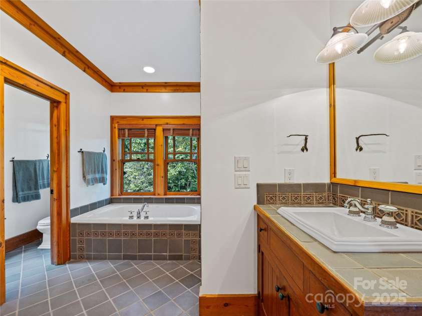 770 Meadow Ridge Drive, Lake Toxaway, NC 28747.  MLS# CAR4287231, YatesRealty ID 143. 