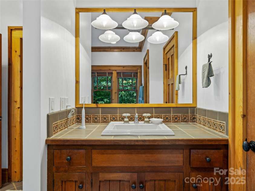 770 Meadow Ridge Drive, Lake Toxaway, NC 28747.  MLS# CAR4287231, YatesRealty ID 143. 