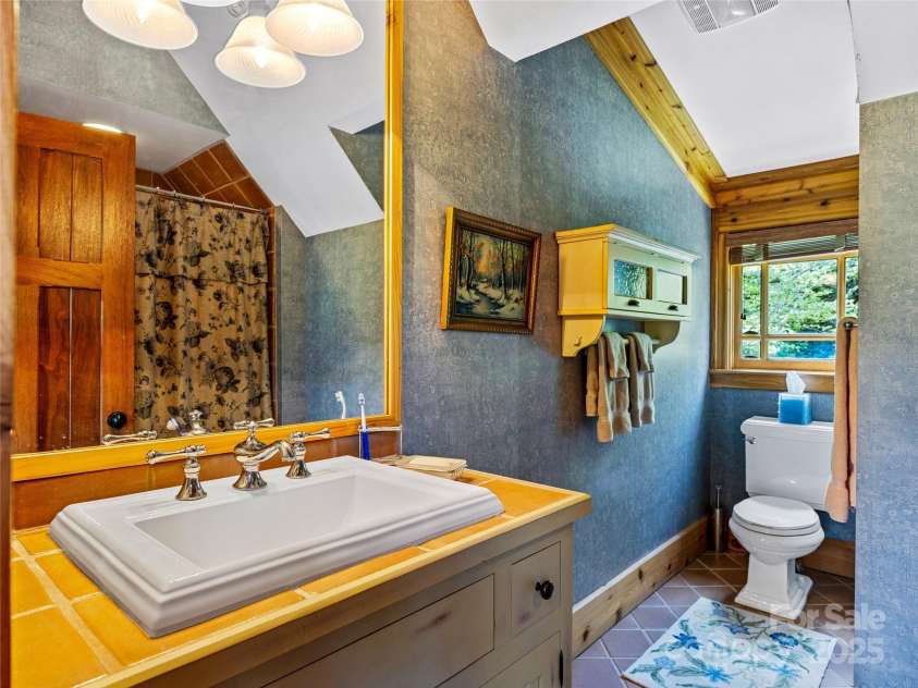 770 Meadow Ridge Drive, Lake Toxaway, NC 28747.  MLS# CAR4287231, YatesRealty ID 143. 