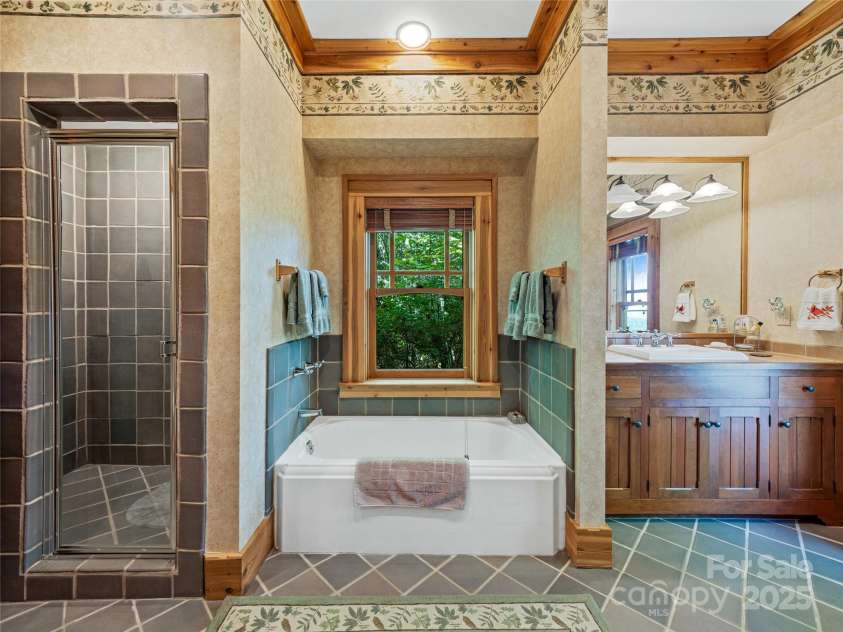 770 Meadow Ridge Drive, Lake Toxaway, NC 28747.  MLS# CAR4287231, YatesRealty ID 143. 