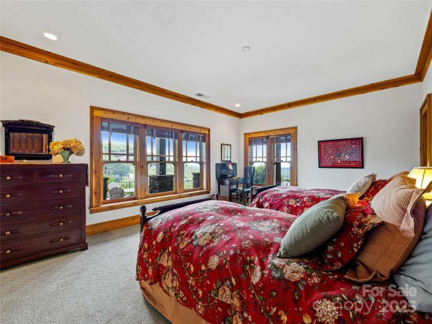 770 Meadow Ridge Drive, Lake Toxaway, NC 28747.  MLS# CAR4287231, YatesRealty ID 143. 