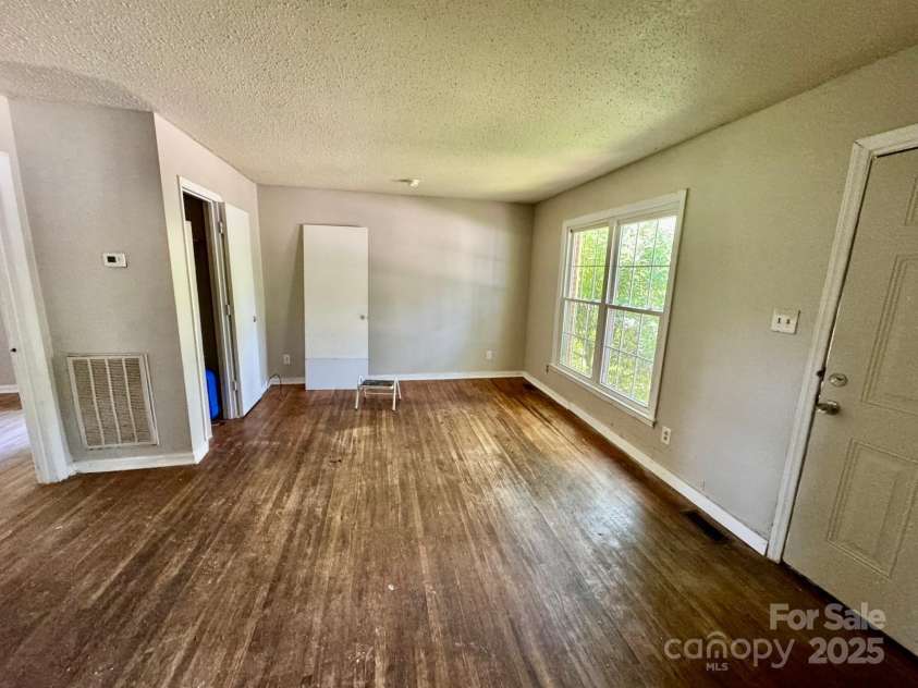 1025 Jones Avenue Extension, Rock Hill, SC 29730.  MLS# CAR4277658, YatesRealty ID 1430. 