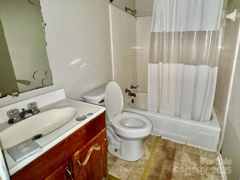 1025 Jones Avenue Extension, Rock Hill, SC 29730.  MLS# CAR4277658, YatesRealty ID 1430. 