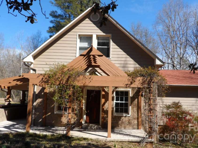 917 Zeline Avenue, Valdese, NC 28690.  MLS# CAR4228522, YatesRealty ID 1430. 