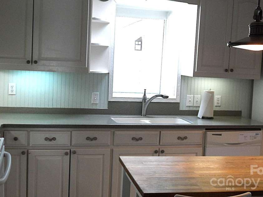 917 Zeline Avenue, Valdese, NC 28690.  MLS# CAR4228522, YatesRealty ID 1430. 