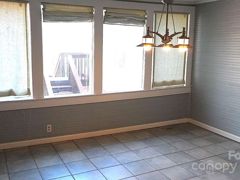 917 Zeline Avenue, Valdese, NC 28690.  MLS# CAR4228522, YatesRealty ID 1430. Dining Area