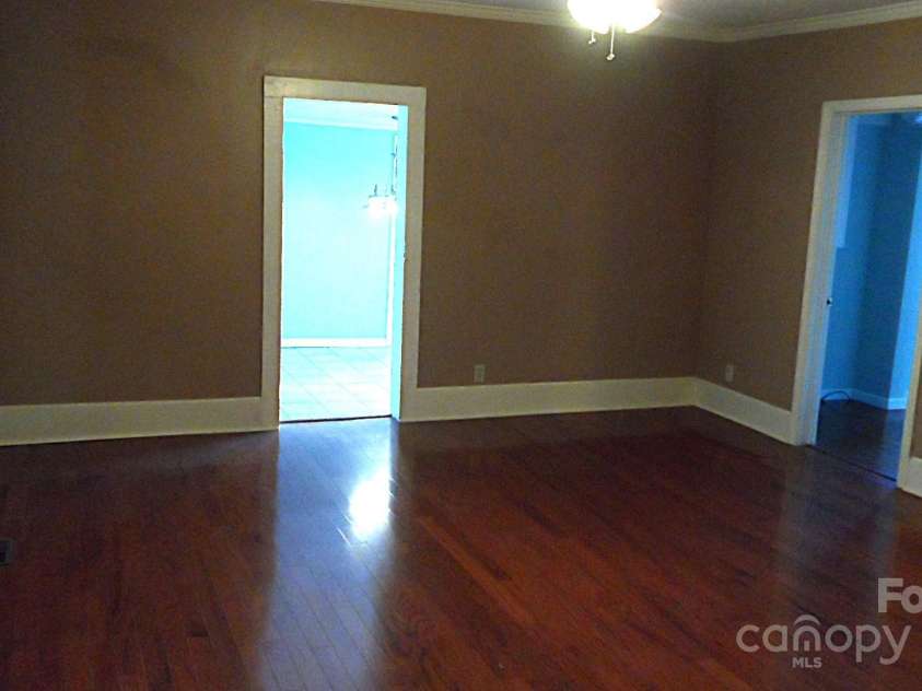 917 Zeline Avenue, Valdese, NC 28690.  MLS# CAR4228522, YatesRealty ID 1430. Family Room