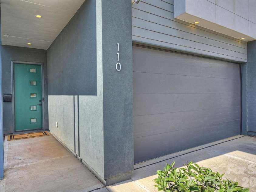 110 Mattoon Street, Charlotte, NC 28216.  MLS# CAR4356590, YatesRealty ID 14302. 